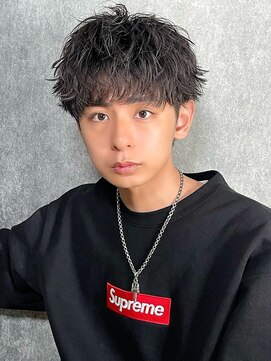 アーリー(Ali'i) ソフトツイストパーマツーブロック刈り上げマッシュウルフ