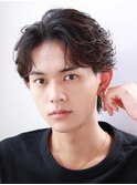 刈り上げセンターパートフェザーパーマカルマパーマ韓国ヘア