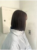 切りっぱなしボブ　丸くないボブ　くすみベージュ