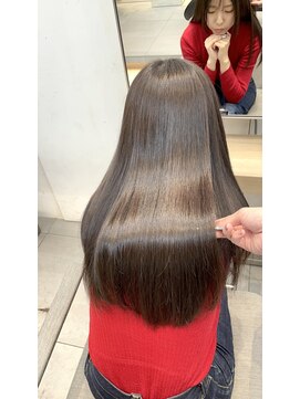 エラ(Ella) 乾かすだけでまとまる髪質改善トリートメント