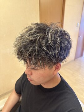 リトルウイング (Little Wing.) トレンドパーマ×金メッシュ