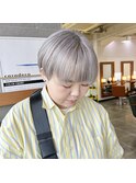 クリーミーシルバー・ブリーチカラー