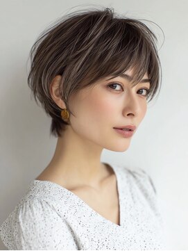 ハーツ(Heart's) ミセスショート×白髪ぼかしカラー３０代４０代５０代６０代