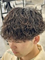 オーバル ジングウマエ(OVARL jingumae)&nbsp;波巻きシャドウパーマラウンドマッシュ