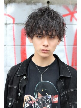 ネイビー(NAVY) 雰囲気系 強め黒髪パーマ 大人フェザーマッシュ イメチェン