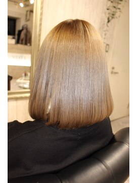 エデン トリートメントサロン 難波店(EDEN) 抜け感ボブ外国人風ホワイトカラー「ハイトーン」20代30代