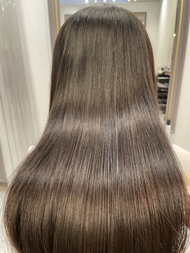 エスカーラ 表参道(THE ESCALA) @aidaman321 髪質改善/髪質改善縮毛矯正/髪質改善トリートメント