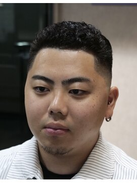 ニューオールド 三軒茶屋(NEW OLD) スキンフェードスタイル