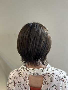 ノエル(NOEL) 赤みを抑えたナチュラルブラウン×くびれショートスタイル