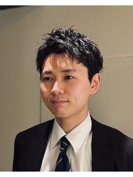 ビジョン 赤坂(vision) ビジネスマンの方におすすめの無造作ピンパーマショート