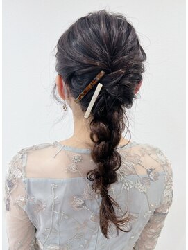 ベルグロー 北新地上通り店(BELLEGROW) お呼ばれ編みおろしヘア