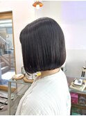 梅雨時期ピッタリのナチュラルストレート地毛風カラーボブ