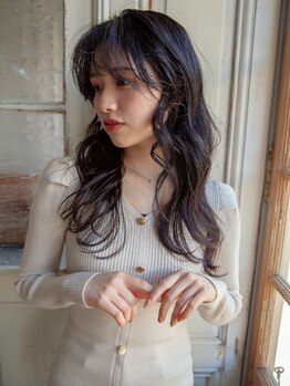 女性スタイリストが多数在籍！女性ならではの目線で、あなたの“なりたい”を叶えます