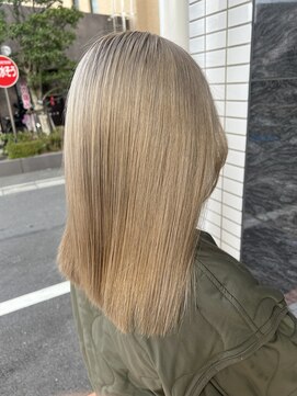 ミルクティーベージュ