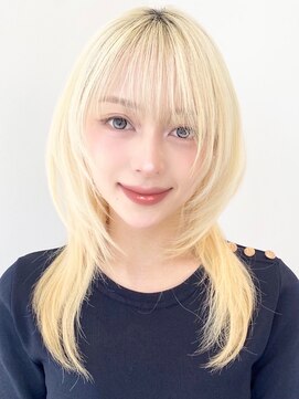 ダブルトーキョー シブヤ(W-TOKYO SHIBUYA) ハッシュカットレイヤーカットハイトーンブリーチブロンドカラー