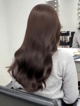 ロイオブジゼル(roi of GiseL) レイヤー 韓国 顔周りカット 前髪 透明感カラー ブラウン 20代