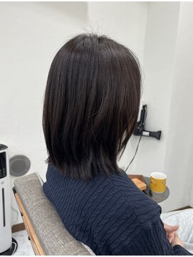 シーン(SeeN.) レイヤーボブ×イヤリングカラー