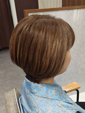 ラスター(LUSTER) 大人女性に人気!白髪ぼかしハイライト