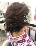 ウェーブ巻きシニヨン
