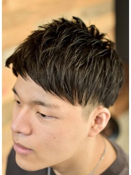 ヘアアイラッシュ リベット(hair eyelash RIVET) 束感ショート×アップバング