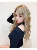 ハイライトのブロンドカラー×シールエクステ
