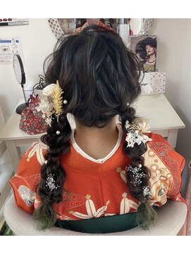 アチーブ エムプラス 茶屋町店(Achieve m +) ルーズなツイン編みおろし