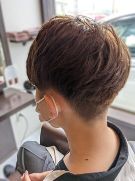 ディアー(Dear) 刈り上げマッシュスタイル
