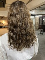 ロイジー(roijir)&nbsp;【表参道　roijir】外国人風×スパイラルパーマ