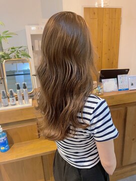 ナナ(Nana.) アッシュベージュ