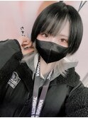 モノトーンコントラストジェンダーレスショートウルフ