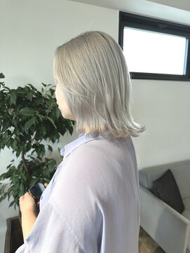 ニュート(Neut ) ホワイトカラーホワイトベージュカラーホワイトブロンドカラー