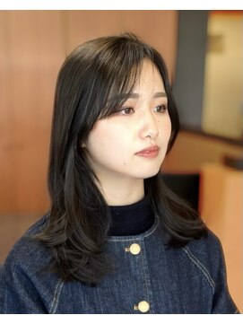 ハーフアンドハーフ(HALF and HALF) グレージュ/ほうじ茶カラー/ミディアム/レイヤー/透明感