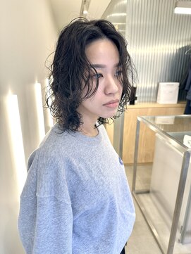 リノア 鵠沼海岸(LINOA) デザインカラー/レイヤーカット/ウェットヘア/オリーブベージュ