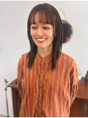 ブリーチなし明るめベージュセミロング前髪あり