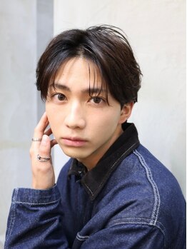 ルーツ(ROOTS)の写真/【学割クーポンあり】再現性や骨格に合わせたカットやパーマでトレンドを意識した無造作かつこなれ感を演出