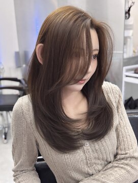 ロムーク 表参道(LOMKH) 小顔ロングレイヤーカット顔周り春グレージュカラー透明感カラー