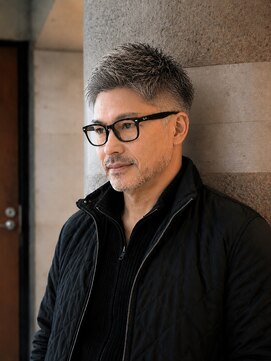 ラムデリカ(LUMDERICA) 50代、60代男性にオススメ8分白髪ぼかしスタイル