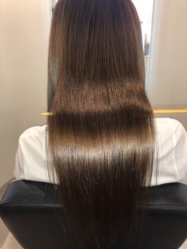 アールサロン アオヤマ(Rr SALON AOYAMA) プラチナミネコラストレート