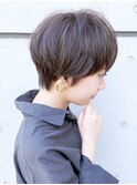 小顔マッシュショート_アッシュブラウン，オフィスコンサバ