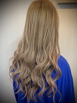 ヘアーグランデシーク(Hair Grande Seeek) ミルキーベージュ、インナーにシークレットピンク