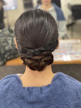ヘアーステージブルーム(HAIR STAGE BLOOM) まとめ髪