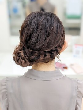 ヘアーメイク ティアラ(Hair make Tiara) サイドアップ☆+゜