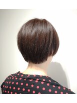 ラヒュー(LAUGHIEW)&nbsp;丸みがかわいいショートボブ