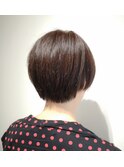 丸みがかわいいショートボブ