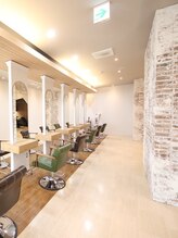 アーサス ヘアー デザイン 流山おおたかの森店(Ursus hair Design by HEADLIGHT)&nbsp;スタッフ 募集