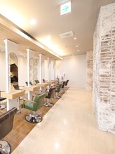 アーサス ヘアー デザイン 流山おおたかの森店(Ursus hair Design by HEADLIGHT) スタッフ 募集