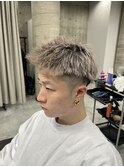 短髪アップバング束感ホワイトシルバーハイトーン
