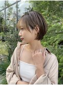 マッシュ 丸みショート インナーカラー 可愛い