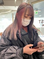ヘアーアンドメイク ビス(HAIR&MAKE bis)&nbsp;グレー×ピンクのツートンカラー♪【多田　華歌】
