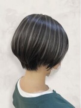 オーガニックエコ 川越(organic+eco) 赤み消しオリーブ×大人かっこいいハイライト×前下がりボブ